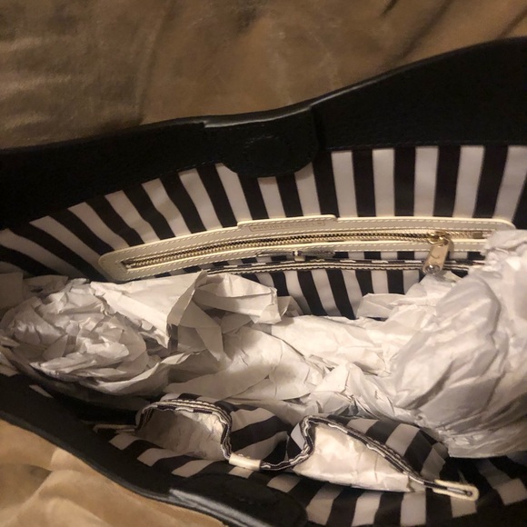 🔥BLACK FRIDAY SALE💥 🔥New Vintage Henri Bendel W57th Crossbody Hobo Military - Picture 12 of 16